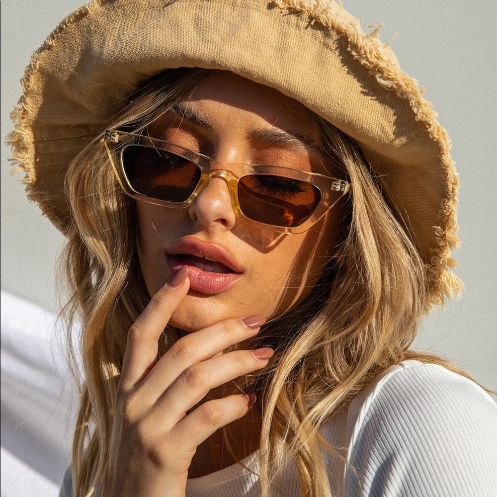 Retro Cat Eye Sunglasses